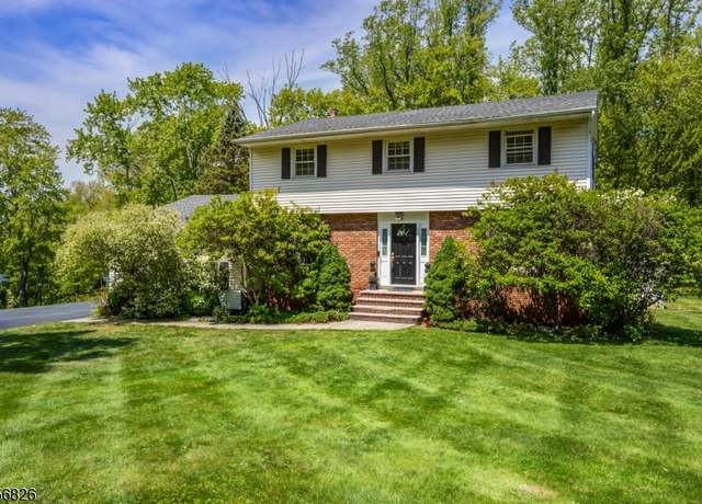 Property at 29 Dogwood Trl, Randolph Twp., NJ 07869-1031, 4 beds, 2.5 baths