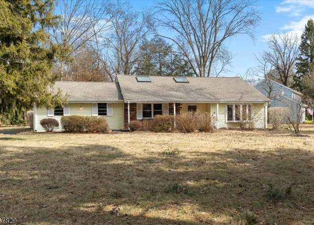 Property at 6 Wiltshire Dr, East Windsor Twp., NJ 08520-1211, 3 beds, 2 baths