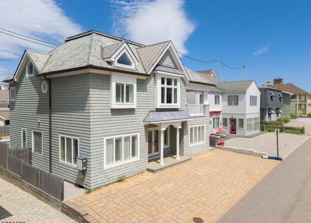 Property at 26 N Surf Rd, Toms River Township, NJ 08735-3330, 5 beds, 4 baths
