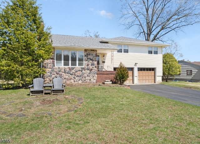 Property at 44 Spottswood Rd, Glen Rock Boro, NJ 07452-3032, 3 beds, 2 baths