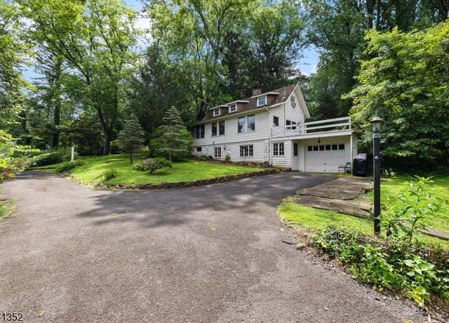 Property at 60 Gillette Rd, Long Hill Twp., NJ 07933-1302, 2 beds, 1.5 baths