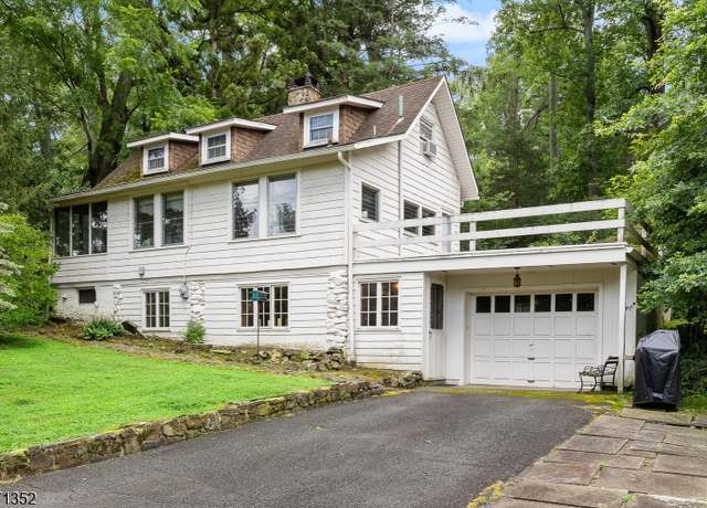 Property at 60 Gillette Rd, Long Hill Twp., NJ 07933-1302, 2 beds, 1.5 baths
