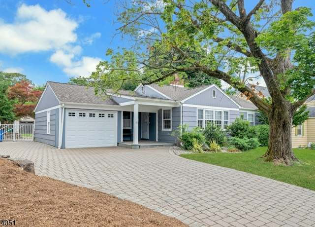 Property at 131 Wootton St, Boonton Town, NJ 07005-2250, 2 beds, 1 bath