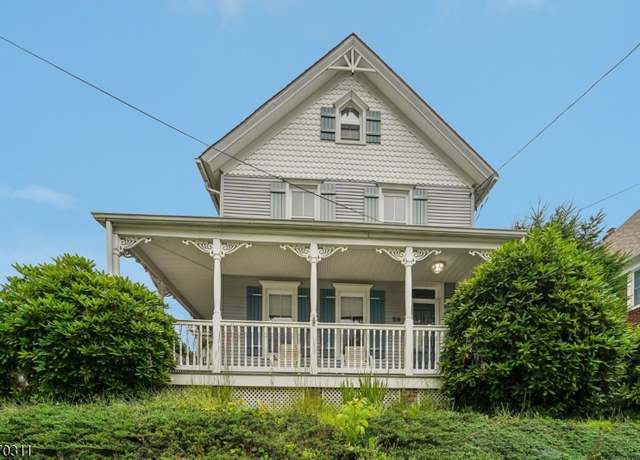 Property at 25 E Munson Ave, Dover Town, NJ 07801-5407, 3 beds, 1.5 baths