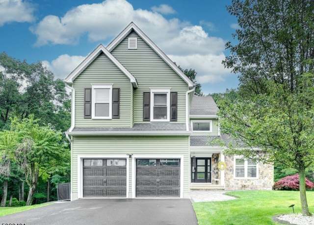 Property at 44 Linberger Dr, Bridgewater Twp., NJ 08807-2382, 4 beds, 3.5 baths
