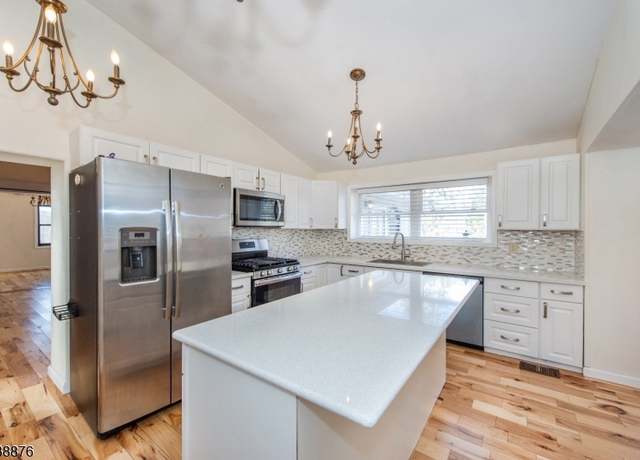 Property at 112 Poplar Grove Ter, West Milford Twp., NJ 07480-4013, 3 beds, 1 bath