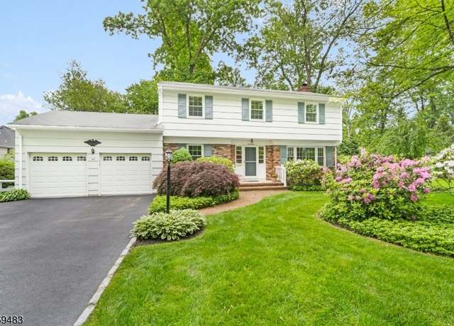 Property at 15 Hopping Ln, Florham Park Boro, NJ 07932-1809, 4 beds, 2.5 baths