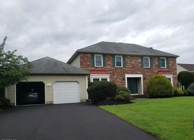 Property at 11 Glengarry Way, West Windsor Twp., NJ 08550-3033, 5 beds, 2.5 baths