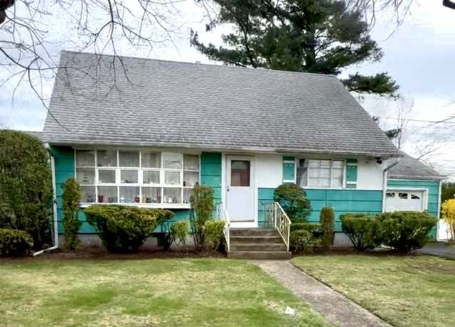 Property at 20 Greenlawn Ave, Clifton, NJ 07013-3210, 2 beds, 1 bath