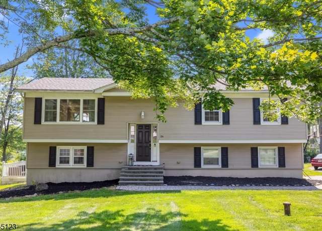 Property at 26 Robert St, Mount Olive Twp., NJ 07836-9713, 3 beds, 2.5 baths