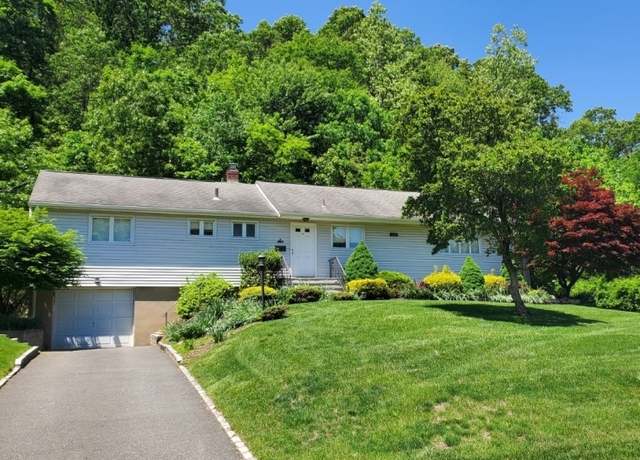Property at 6 Cliffside Dr, Livingston Twp., NJ 07039-1207, 3 beds, 1.5 baths