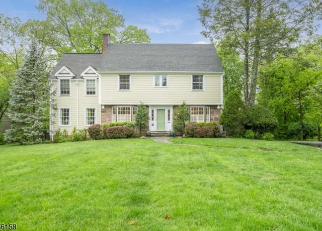 Property at 53 Dogwood Rd, West Orange Twp., NJ 07052-1018, 4 beds, 2.5 baths