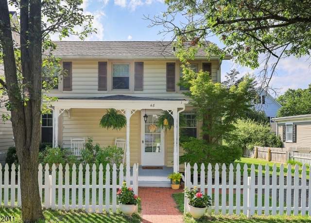 Property at 48 Franklin St, Franklin Twp., NJ 08873-7128, 2 beds, 1.5 baths