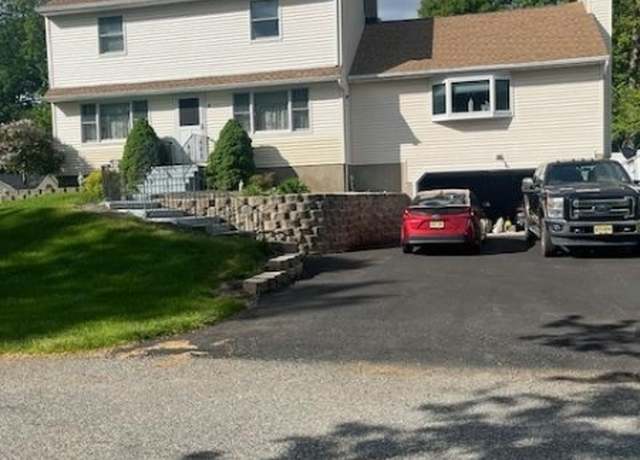 Property at 2 Erin Ln, Vernon Twp., NJ 07422-1015, 3 beds, 2 baths