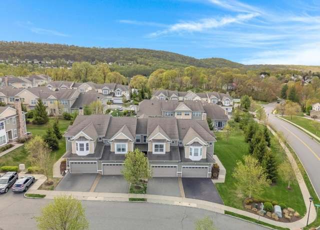 Property at 4 Wild Iris Ln, Allamuchy Twp., NJ 07840-3836, 3 beds, 2.5 baths