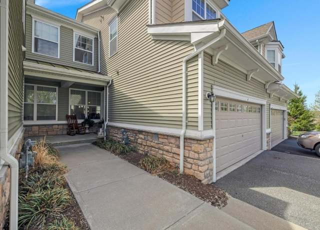 Property at 4 Wild Iris Ln, Allamuchy Twp., NJ 07840-3836, 3 beds, 2.5 baths