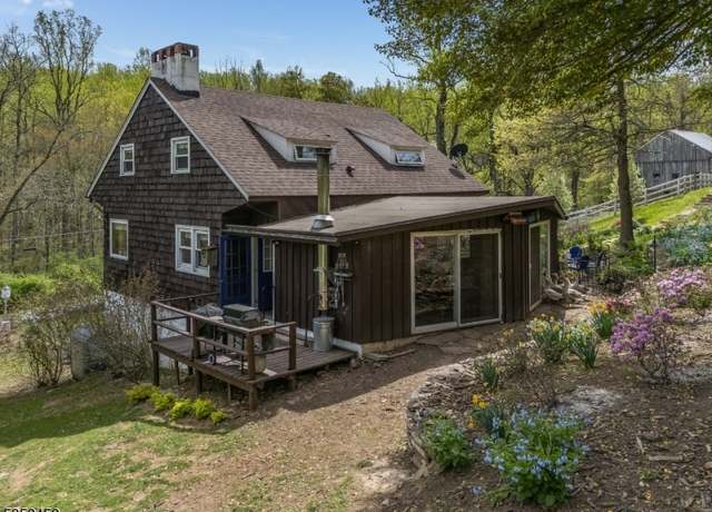 Property at 350 Tunnel Rd, Bethlehem Twp., NJ 08802-1240, 3 beds, 2 baths