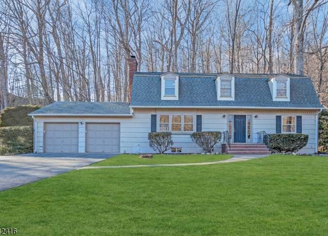 Property at 154 Kinnelon Rd, Kinnelon Boro, NJ 07405-2336, 4 beds, 2.5 baths