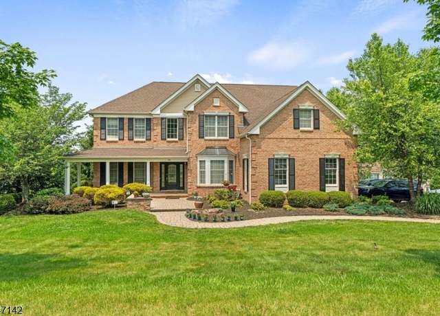 Property at 58 Elias Dr, Mount Olive Twp., NJ 07828-2468, 4 beds, 2.5 baths