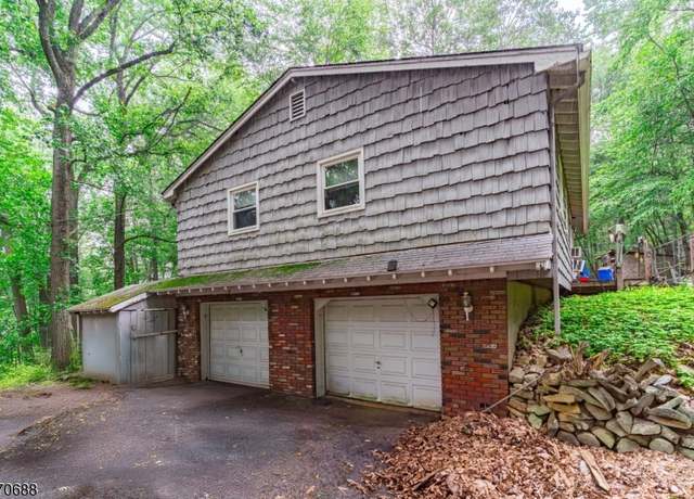 Property at 192 Beacon Hill Rd, Washington Twp., NJ 07830, 3 beds, 1 bath