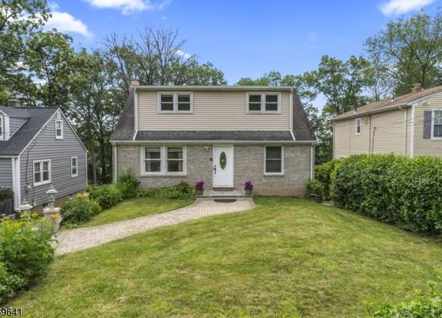 Property at 109 Interhaven Ave, North Plainfield Boro, NJ 07060-3639, 4 beds, 4.5 baths