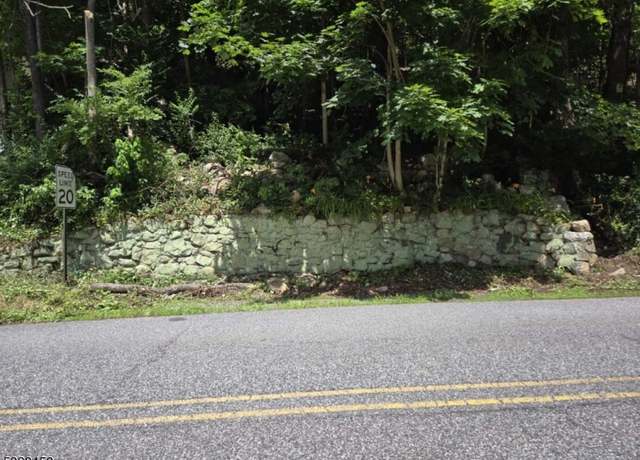 Property at 178 Lakeside Dr, Liberty Twp., NJ 07823-3151