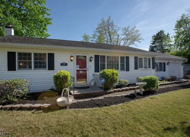Property at 138 Decker Pond Rd, Green Twp., NJ 07821-2107, 3 beds, 1 bath