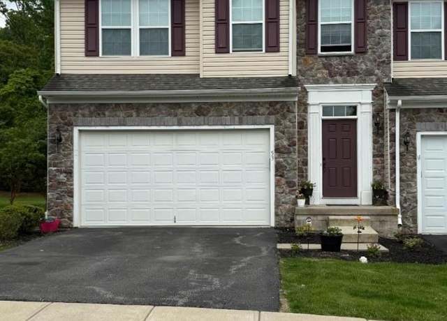 Property at 53 Washington Square Cir, Washington Boro, NJ 07882-2486, 3 beds, 3.5 baths