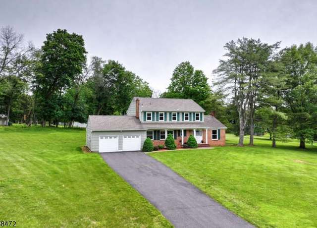 Property at 18 Blue Jay Ct, Branchburg Twp., NJ 08876-3608, 4 beds, 2.5 baths