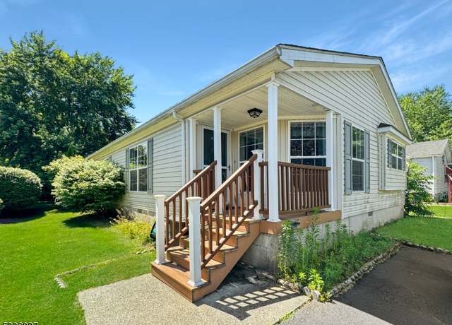Property at 3 Stonehill Ln, White Twp., NJ 07823-2847, 2 beds, 2 baths
