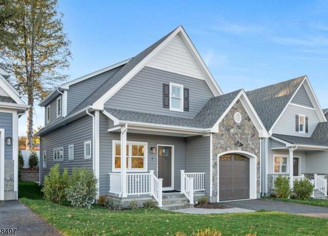 Property at 4 Birdie Ln, Boonton Town, NJ 07005, 3 beds, 2.5 baths