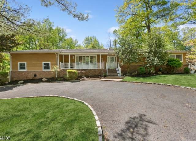 Property at 17 Chiplou Ln, Scotch Plains Twp., NJ 07076-2204, 4 beds, 2 baths