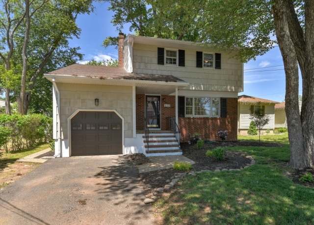 Property at 112 Greenbrook Rd, Green Brook Twp., NJ 08812-2556, 3 beds, 1.5 baths