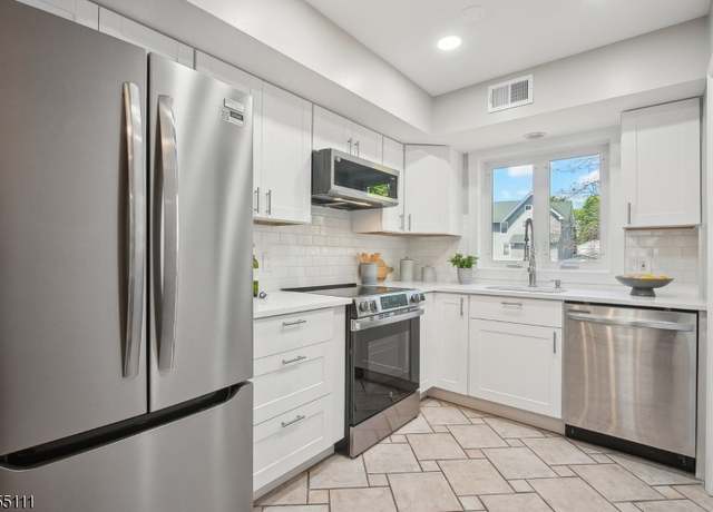 Property at 53 E Cliff St, Somerville Boro, NJ 08876-1908, 2 beds, 1.5 baths