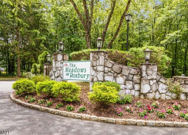 Property at 74 Garden Ct, Roxbury Twp., NJ 07876-1254, 2 beds, 1.5 baths