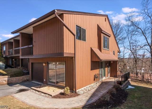 Property at 532 Upperway, Wharton Boro, NJ 07885-1770, 2 beds, 1.5 baths