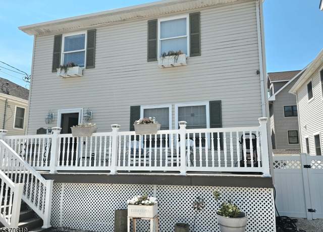 Property at 45 Fielder Ave, Toms River Township, NJ 08751-1509, 3 beds, 2.5 baths