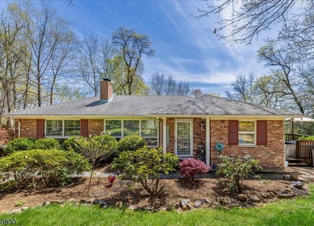 Property at 799 Long Hill Rd, Long Hill Twp., NJ 07933-1321, 3 beds, 2 baths