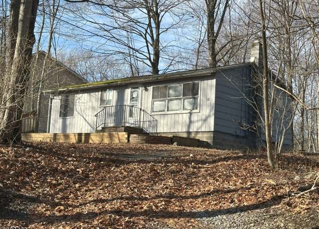 Property at 26 Plaza Dr, Hampton Twp., NJ 07860-6601, 2 beds, 1 bath