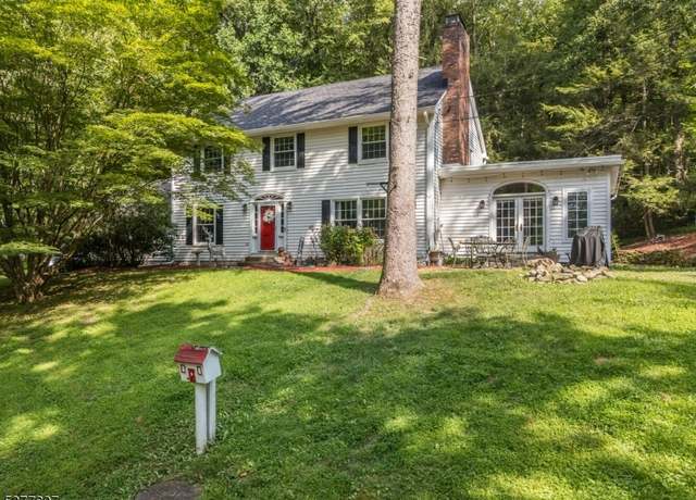 Property at 35 Puder Rd, Fredon Twp., NJ 07860-5046, 4 beds, 2.5 baths