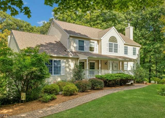 Property at 30 Hidden Glen Dr, Sparta Twp., NJ 07871-3800, 5 beds, 4.5 baths