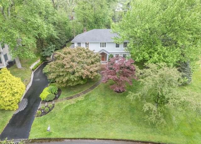 Property at 10 Pembrooke Rd, Chatham Twp., NJ 07928-1345, 4 beds, 2.5 baths