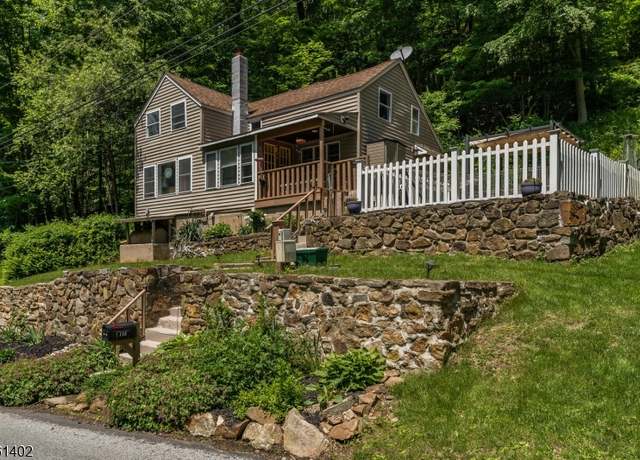Property at 115 Stephensburg Rd, Washington Twp., NJ 07865, 3 beds, 1 bath