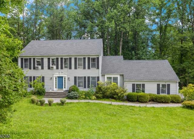 Property at 17 Grandview Ter, Sparta Twp., NJ 07871-3437, 4 beds, 3 baths