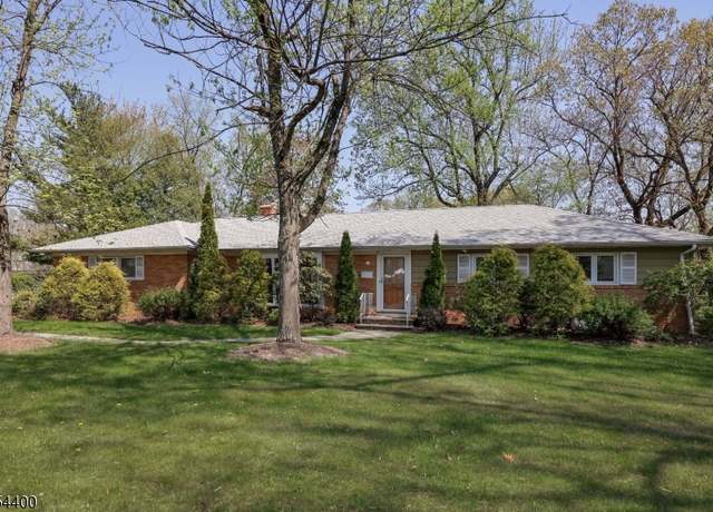 Property at 70 High Point Dr, Springfield Twp., NJ 07081-3737, 3 beds, 2.5 baths