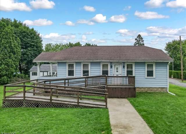 Property at 159 Aurora St, Phillipsburg, NJ 08865-1309, 3 beds, 1 bath