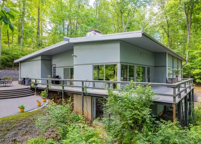 Property at 1178 Johnston Dr, Watchung Boro, NJ 07069-6417, 4 beds, 3 baths