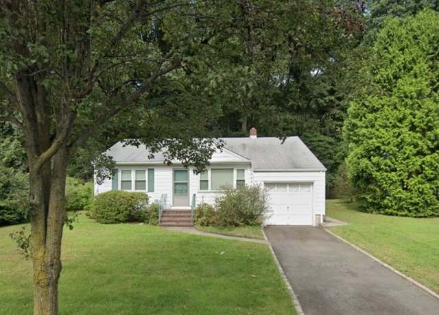 Property at 136 Irwin St, Springfield Twp., NJ 07081-3436, 2 beds, 1 bath