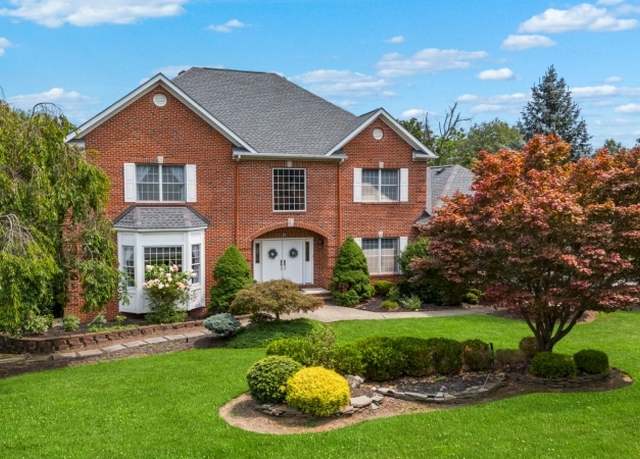Property at 28 Michelle Way, Montville Twp., NJ 07058-9446, 5 beds, 3.5 baths
