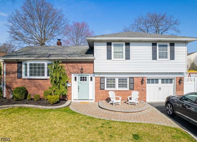 Property at 74 Malvern Dr, Clark Twp., NJ 07066-1808, 3 beds, 2.5 baths